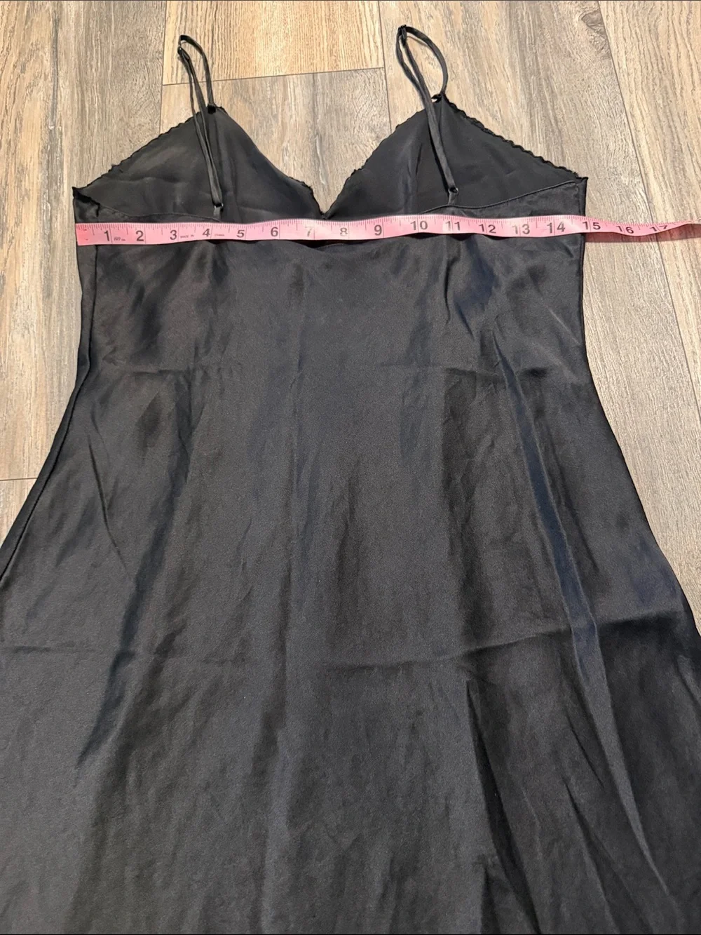 90’sVictoria's Secret Black 100%Silk Slip Chemise with Spaghetti Straps